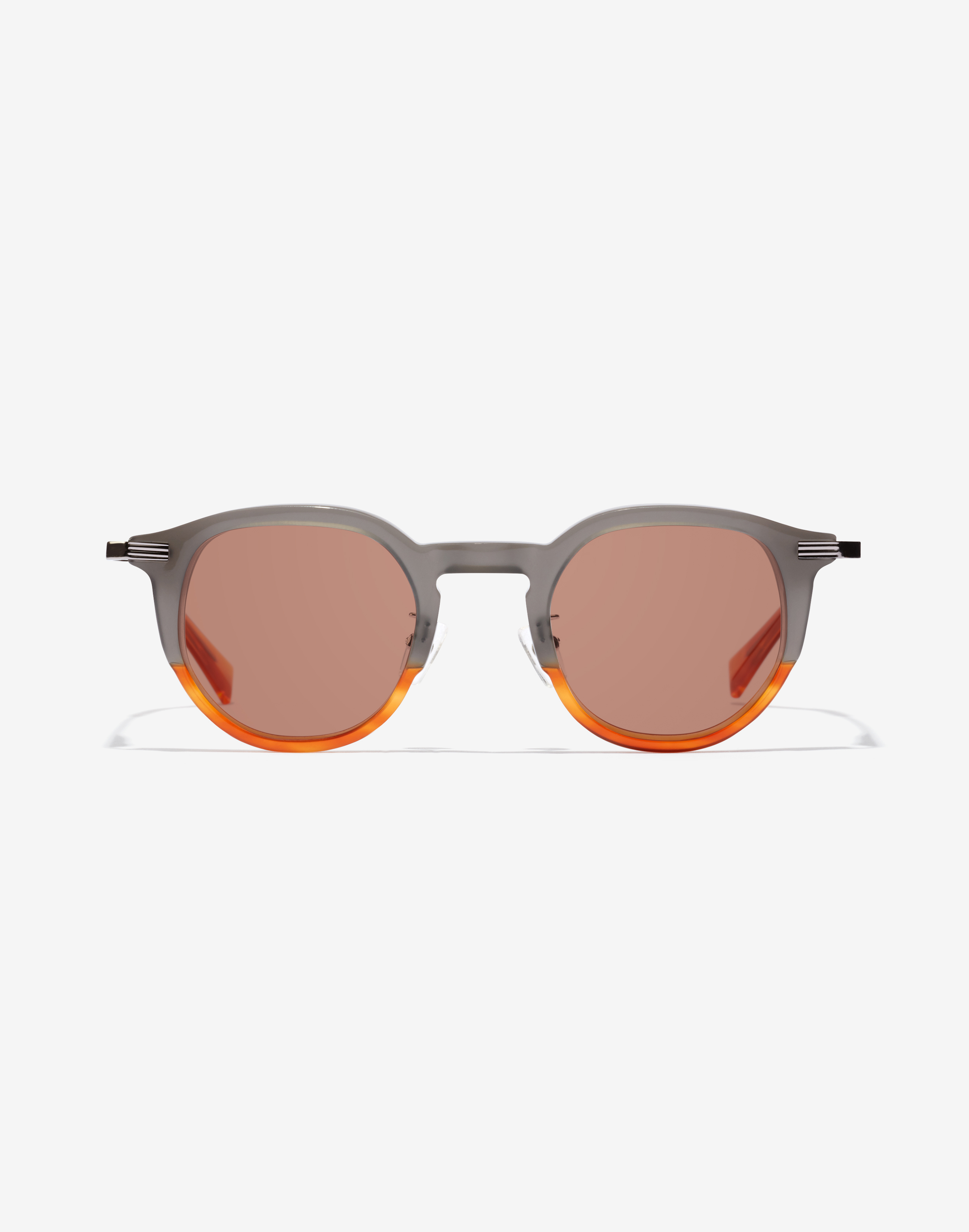 /on/demandware.static/-/Sites-Master-Catalog-Graduadas/default/dw2266f365/images/modal_colored/hawkers_eyewear-grey-orange-arroya-HARR20O0XV-brown.jpg