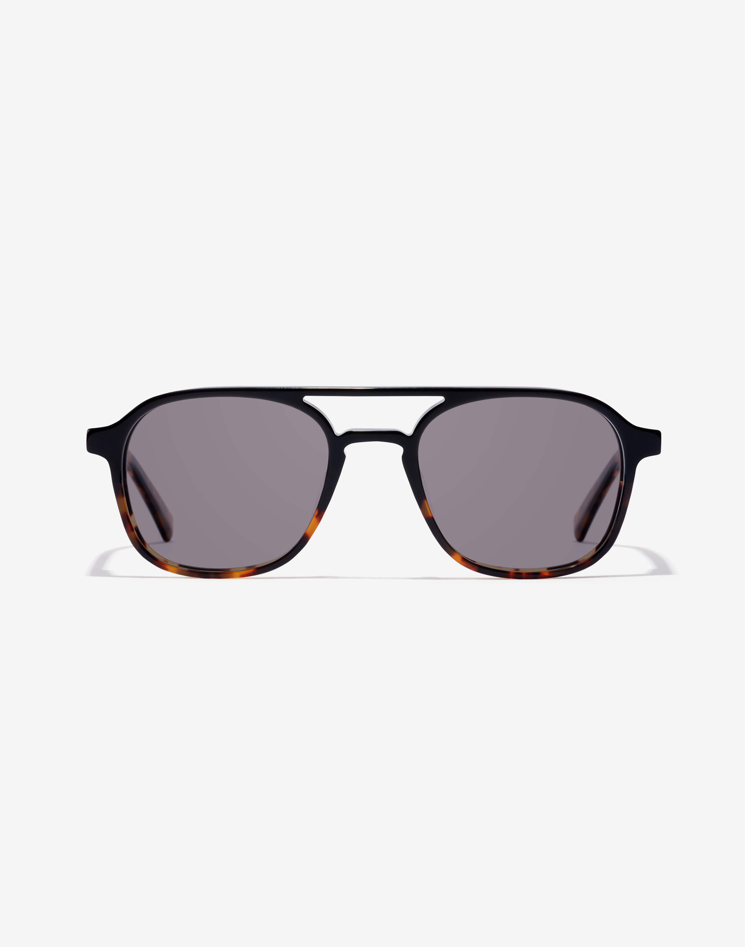 /on/demandware.static/-/Sites-Master-Catalog-Graduadas/default/dw5846f44c/images/modal_colored/hawkers_eyewear-black-carey-hunter-HHUN20C0XV-grey.jpg