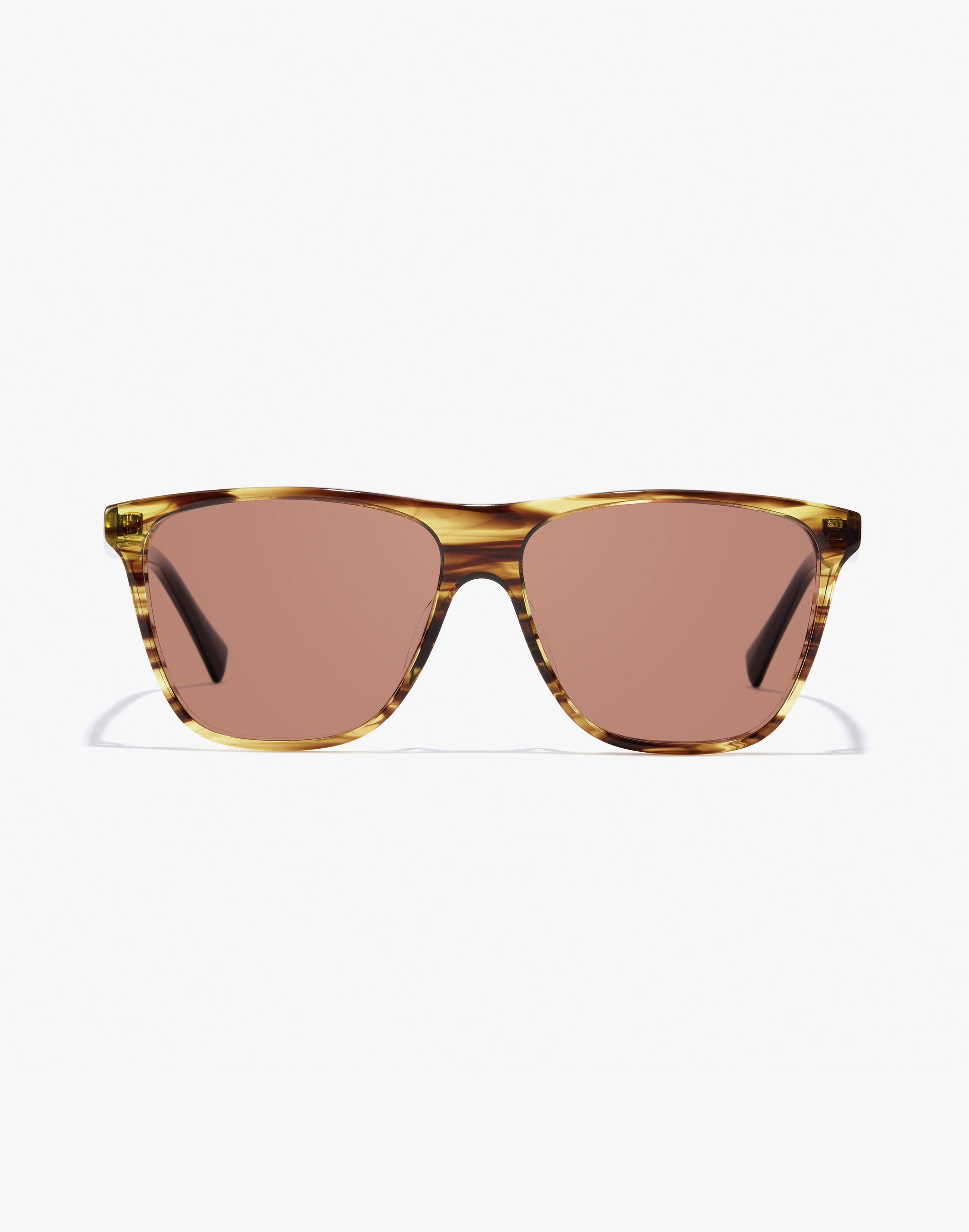 /on/demandware.static/-/Sites-Master-Catalog-Graduadas/default/dwd73633b0/images/modal_colored/hawkers_eyewear-tiger-black-muscadet-320081-brown.jpg