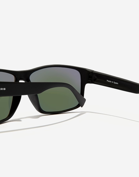 Gafas de sol Hawkers FASTER RAW - BLACK LIGHT PURPLE