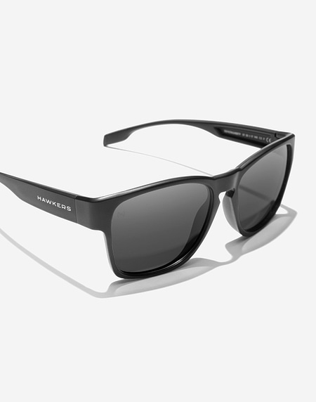 Gafas de sol Hawkers CORE RAW - POLARIZED BLACK DARK